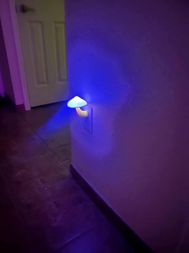 AUSAYE 4 Pack Plug in Night Light, Mushroom Light LED Nightlights for Kids, Adults, Bedroom, Bathroom,Hallway, Stairs, Kitchen Blue