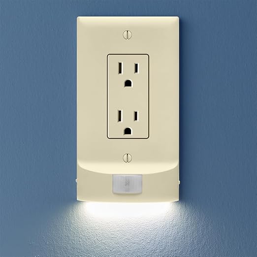 Single - SnapPower MotionLight [For Décor Outlets] - Motion Detecting LED Night Lights Built-In to Wall Plate - Bright/Dim/Off Options - Auto On/Off Sensor - (Décor, Light Almond)