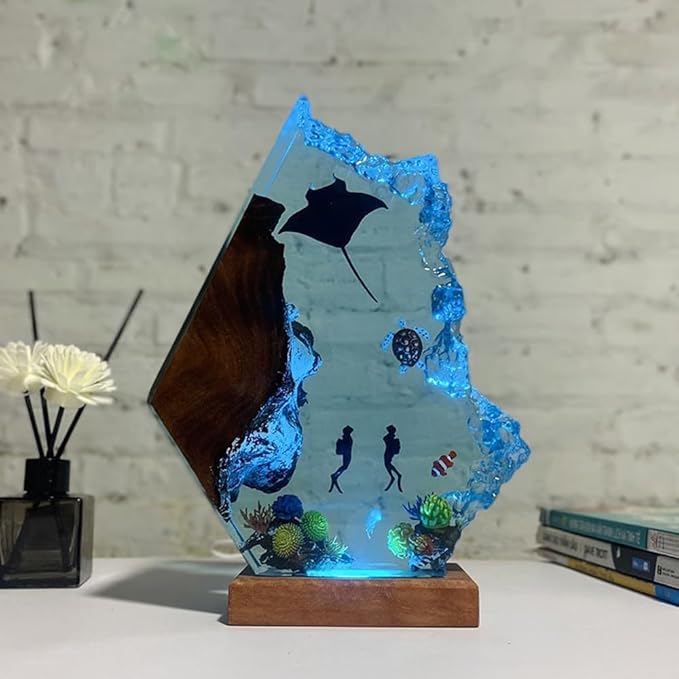 Handmade 3D Ocean Resin Lamp - USB Powered Resin Ocean Night Light with Wooden Base, Variable Lights, Scuba Diver Gifts, Bedroom Decor, Unique Gifts for Mother's Father's Birthday