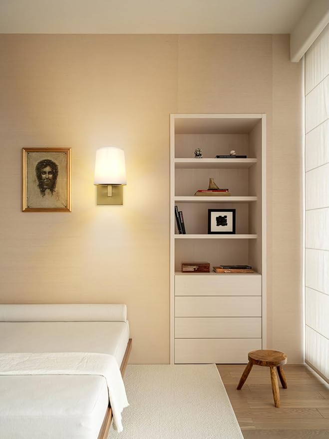 HEQIQEH Vintage Rechargeable Battery Powered 1-Light Fabric Wall Sconce, Dimmable Cordless Wall Mounted Lamp Fixture with Remote Control for Living Room Bedside Dining Room Hallway