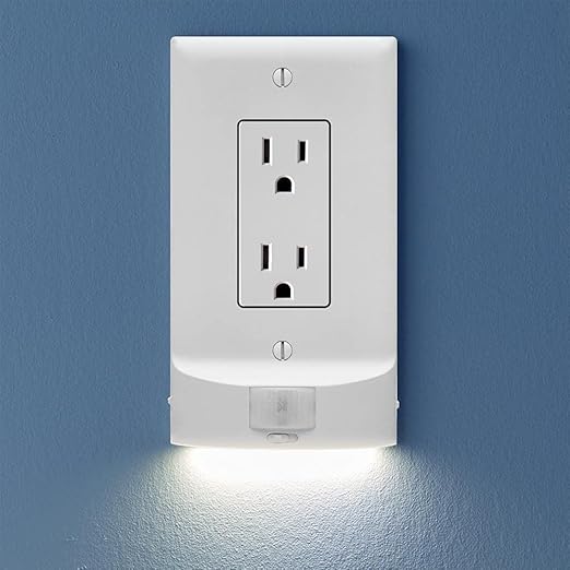 SnapPower 4 Pack MotionLight [for Décor Outlets] - Motion Detecting LED Night Lights Built-in to Wall Plate - Bright/Dim/Off Options - Auto On/Off Sensor - (Décor, White)