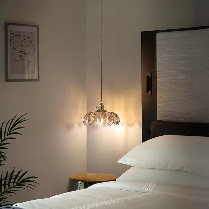 Pendant Light with Amber Scindapsus Glass Lmapshade, Brass Vintage Pendant Light Adjustable Hanging Light for Kitchen Island Dining Room Hallway