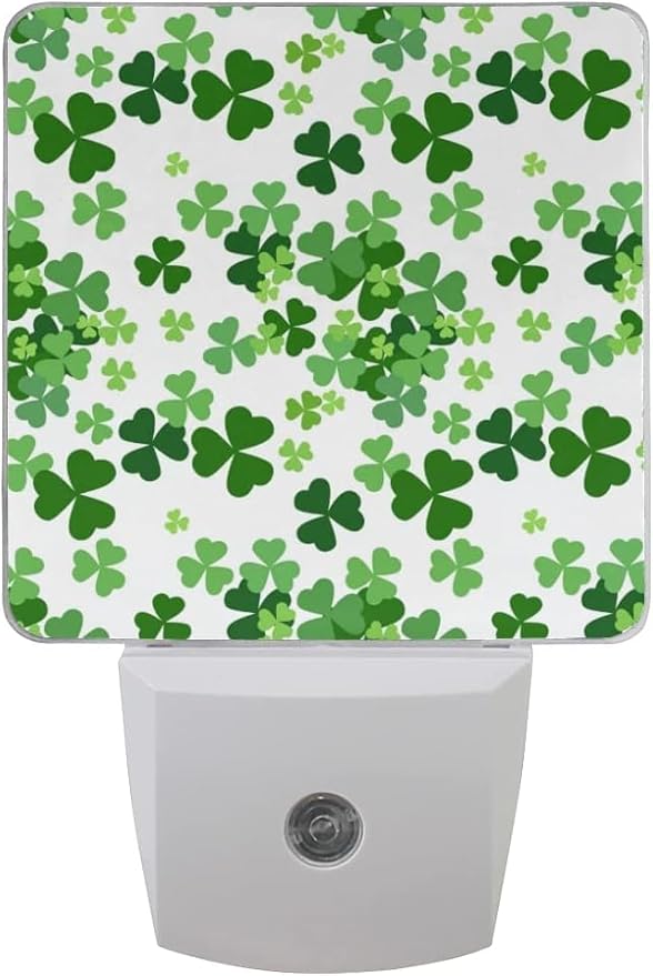 Green Lucky Clover Plug-in Night Light,St Patrick's Day Shamrocks Lamp Auto Dusk to Dawn Sensor Nightlights Plug into Wall,Energy Efficient Nightlight Home Decor for Bedroom,Bathroom,Kitchen,Hallway