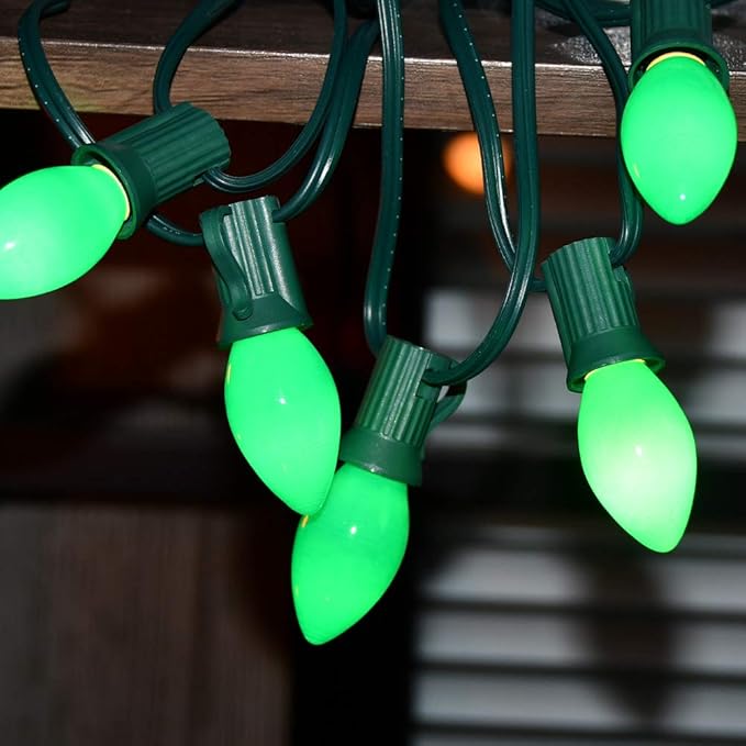 GOOTHY 25 Pack C7 Christmas Replacement Bulbs, C7 Green Ceramic Light Bulbs for St. Patrick's Day Decorations Christmas Outdoor Patio Indoor String Lights, C7/E12 Candelabra Base, 5 Watt -Green