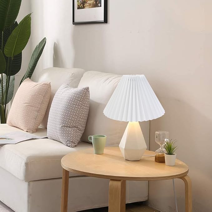 KUMGROT E26/E27 Small Pleated Lamp Shade Scalloped Lampshades Lights Replacement Barrel Drum Lamps Shades for Bedroom Living Room Home Office Decor White