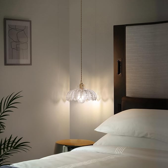 Pendant Light with Clear Scindapsus Glass Lmapshade, Brass Vintage Pendant Light Adjustable Hanging Light for Kitchen Island Dining Room Hallway