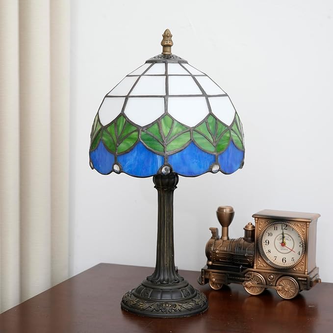 Small Tiffany Lamp Stained Glass Table Lamp Elegant Lovely Retro Style Green Lotus Leaf Bedside Nightlight Nightstand Bedroom Home Decoration Antique Living Room Office Interesting Lamp