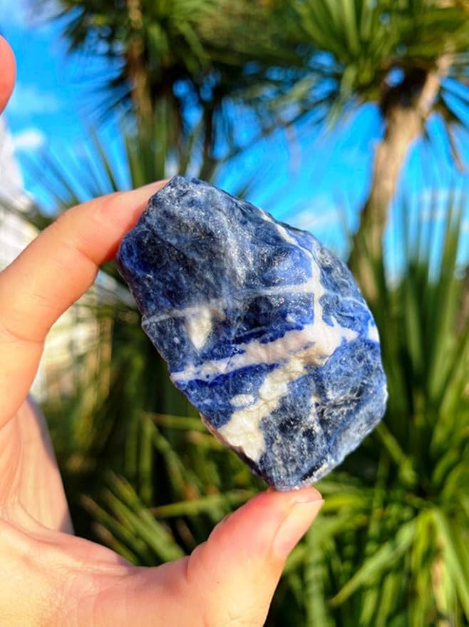 Zenkeeper 1Lb Large Rough Sodalite Crystal Stone Raw Blue-Veins Gemstones Fountain Rocks for Reiki, Decoration, Polishing, Wire Wrapping, Wicca & Healing Crystal Stone