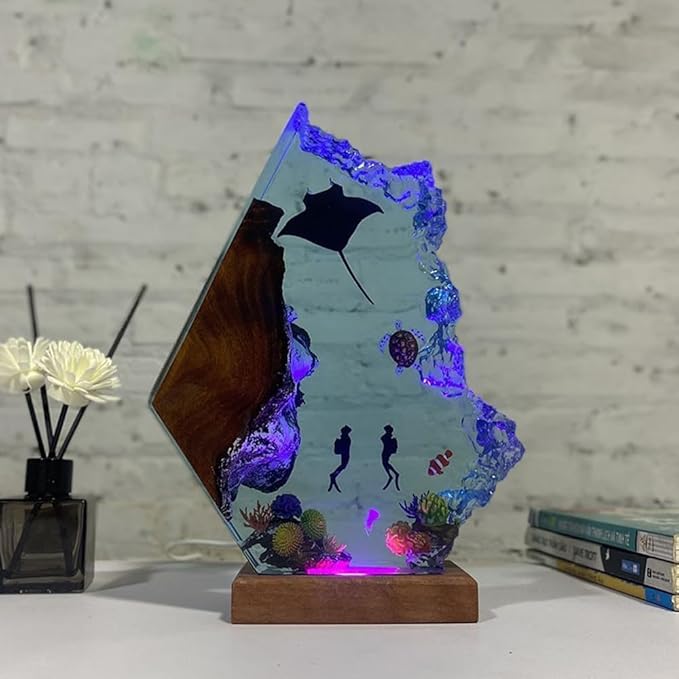 Handmade 3D Ocean Resin Lamp - USB Powered Resin Ocean Night Light with Wooden Base, Variable Lights, Scuba Diver Gifts, Bedroom Decor, Unique Gifts for Mother's Father's Birthday