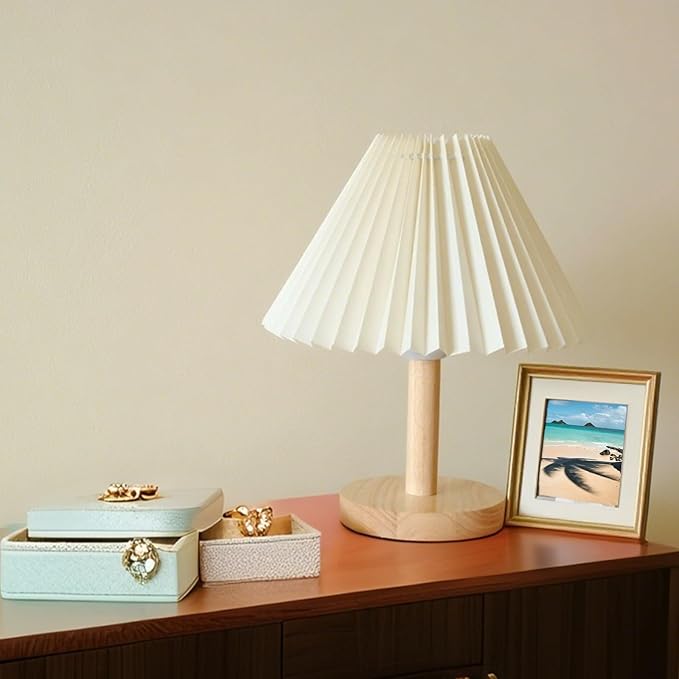 KUMGROT E26/E27 Small Pleated Lamp Shade Scalloped Lampshades Lights Replacement Cute Lamp Shades for Bedroom Living Room Home Office Decor, Cream