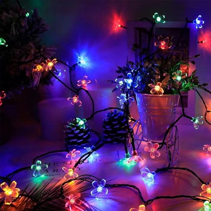 Solar String Lights for Outside，100 LED Solar Flower Lights Outdoor Waterproof ，Solar Powered Outdoor Decorative String Light for Yard, Lawn, Fence, Flower Garden, Christmas Tree (Multi-Colored)