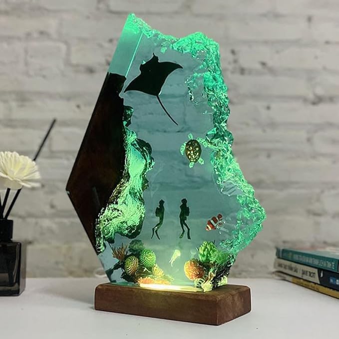 Handmade 3D Ocean Resin Lamp - USB Powered Resin Ocean Night Light with Wooden Base, Variable Lights, Scuba Diver Gifts, Bedroom Decor, Unique Gifts for Mother's Father's Birthday
