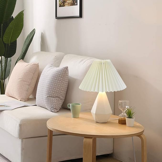 KUMGROT E26/E27 Small Pleated Lamp Shade Scalloped Lampshades Lights Replacement Cute Lamp Shades for Bedroom Living Room Home Office Decor, Cream