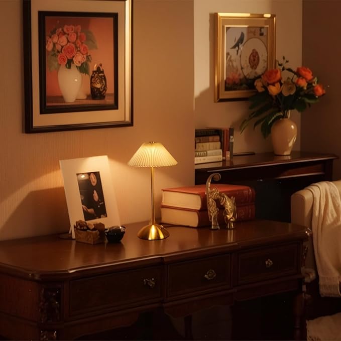 Cordless Table Lamp,LED Rechargeable Lamp,Bedside Modern Wireless Lamp for Living Room,Dimmable Touch Lamp with USB Port (Beige)
