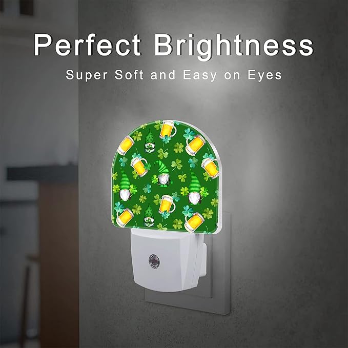 Saint Patrick Day Gnomes and Clovers Night Light Plug into Wall,Irish Shamrock and Gnomes Dusk to Dawn Night Light,0.5w Energy Saving Sleep Friendly Nightlights for Kids Boys Girls Home