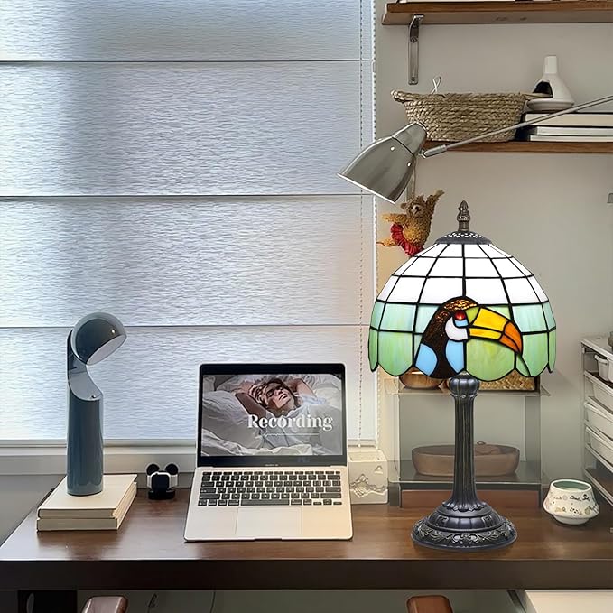 Small Tiffany Lamp Stained Glass Lamp Retro Style Bird Toucan Reading Bedside Table Lamp for Bedrooms Kitchen Dormitories Studies Antique Home Restaurant Office Decor Children's Gift 8 Inch
