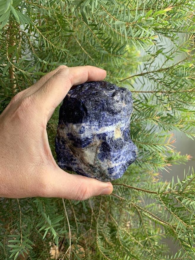Zenkeeper 1Lb Large Rough Sodalite Crystal Stone Raw Blue-Veins Gemstones Fountain Rocks for Reiki, Decoration, Polishing, Wire Wrapping, Wicca & Healing Crystal Stone
