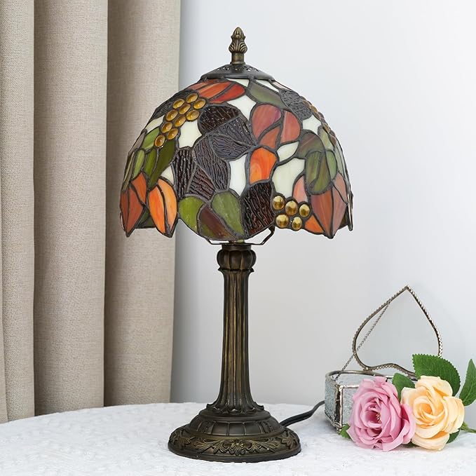 Tiffany Stained Glass Table Lamp, 8-Inch Retro Brown Maple Leaf Design Lovely Bedside Lamp, Suitable for Bedroom, Restaurant, Cafe and Other Furniture Decoration