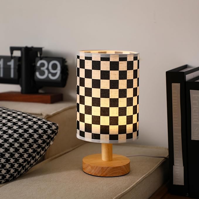 Baquler Bedside Lamp for Bedroom Black White Checkered Table Lamp with USB Racing Birthday Party Gifts Wood Base Round Flaxen Fabric Shade for Desk Living Room Office Classroom