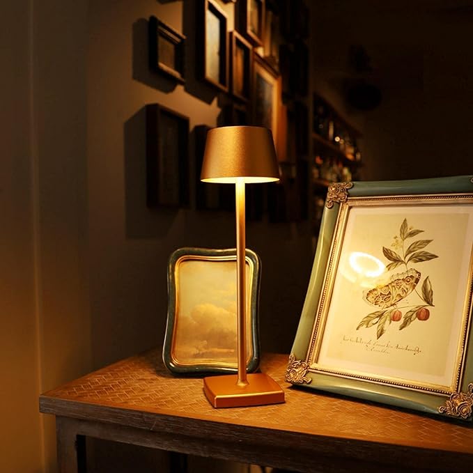 Desk lamp, Rechargeable Table lamp, Cordless, LED, Dimmable, Aluminum, Suitable for Indoor and Outdoor Lighting (Gold)