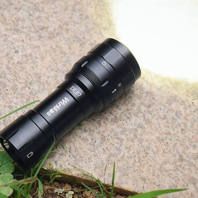 Wurkkos DL07 Diving Flashlight Rechargeable Scuba Dive Light, 3000 Lumens Dive Lights, IPX8 Waterproof, 135 ° Beam Angle Underwater Flashlight High 90 CRI Dive Video Photography Light with Ball Joint