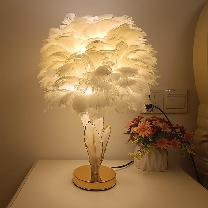 Chic White Feather Lamp Creative Furry Table Lamp Modern Feather Desk Lights Romantic Princess Bedside Nightstand Light for Teen Girls Bedroom Decoration Living Room Wedding Kids Room