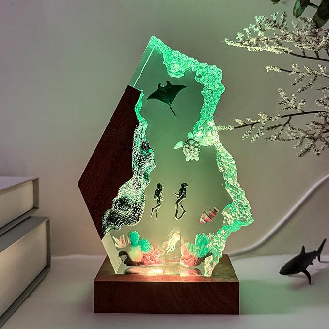Handmade 3D Ocean Resin Lamp - USB Powered Resin Ocean Night Light with Wooden Base, Variable Lights, Scuba Diver Gifts, Diving Enthusiast Collectibles, Unique Thanksgiving Day and Christmas Gifts