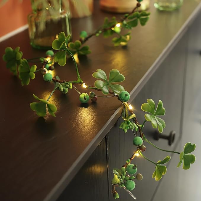 St Patricks Day Garland Shamrock String Lights for St Patricks Day Decorations Shamrock Lights Battery Operated with Remote