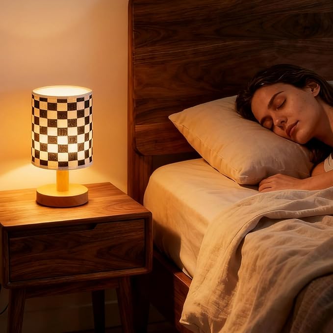 Baquler Bedside Lamp for Bedroom Black White Checkered Table Lamp with USB Racing Birthday Party Gifts Wood Base Round Flaxen Fabric Shade for Desk Living Room Office Classroom