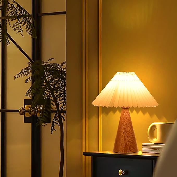 Wood Grain Small Table Lamp, Cute Table Lamp, Pleated Table Lamp, Wooden Bedroom Lamps for Nightstand, Small Scalloped Lamp Shade Table Lamps for Small Spaces for Bedroom,Living Room