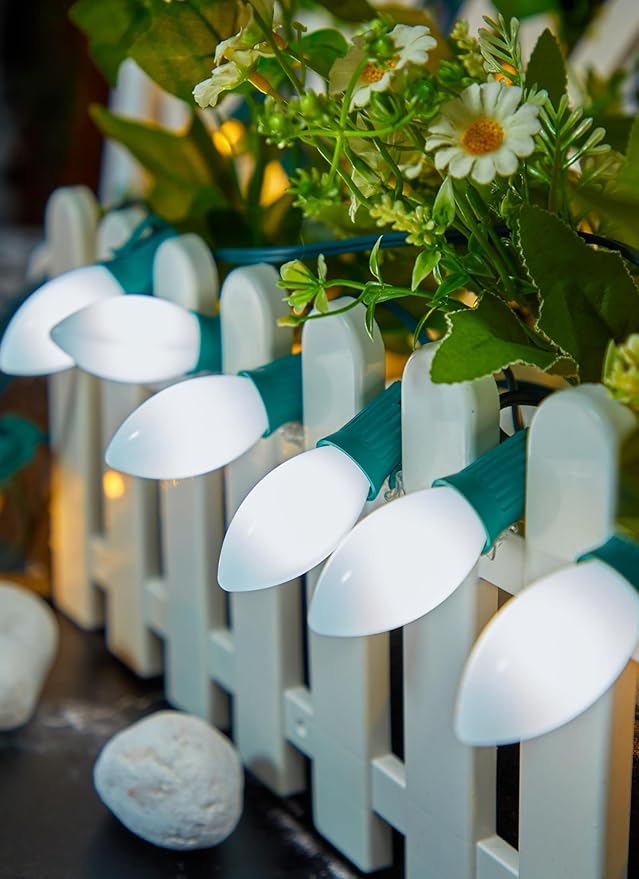 Vintage C9 LED Christmas Lights Outdoor, 100 Feet C9 String Lights with 50 Shatterproof C9 Bulbs, Waterproof Connectable Christmas Tree Lights for Outside Roofline Patio Xmas Decorations, Pure White