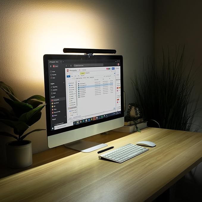 Mount-It! Monitor Light Bar, USB-Powered LED Lamp with Stepless Dimming and Adjustable Color Temperature, Eye-Caring Desk Light for Home, Office, and Gaming, Dual Light Modes, Space-Saving Design