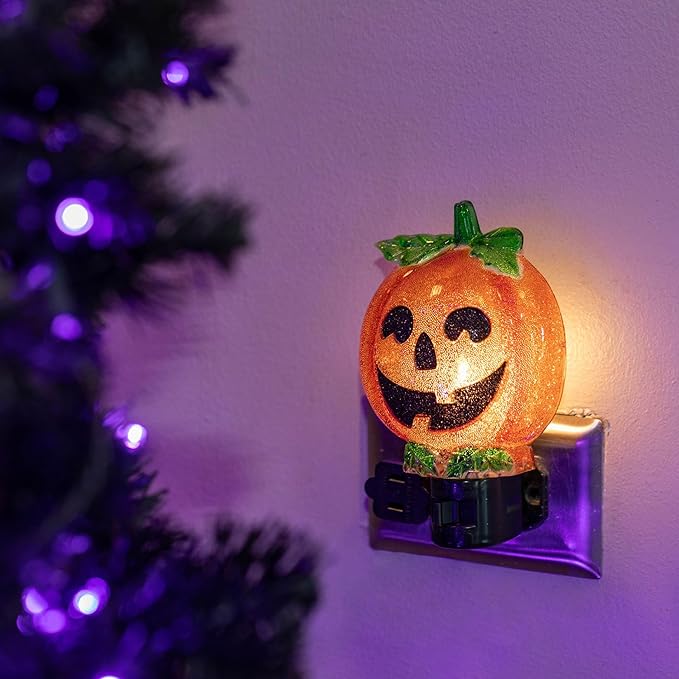 Novelty Lights LED Lamp Pumpkin Halloween Decoration Night Light with Swivel Plug