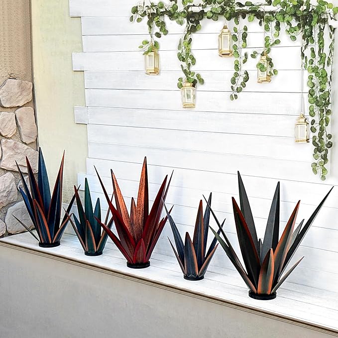 Large Tequila Rustic Sculpture, Rustic Metal Agave Plants for Outdoor Patio Yard, Home Decor Hand Painted Metal Agave Garden Yard Statue, Outdoor Lawn Ornaments (Black - L (W/Solar Light))