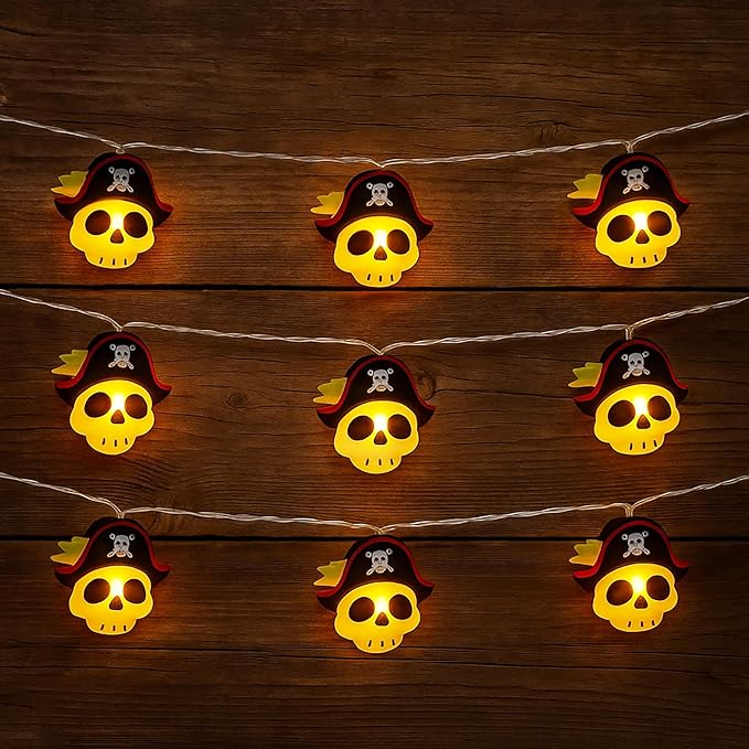 Halloween String Lights, Battery Operated 9.8FT 20 LED Pirate Skull Decorative Lights for Indoor Outdoor Halloween Party Yard Porch Decor
