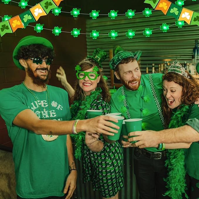 Coquimbo St Patricks Day Decorations String Lights, 10FT 30LED Green Shamrock String Lights Battery Operated Fairy Lucky Clover Lights for Indoor Bedroom Party Feast of St. Patrick's Day Decorations
